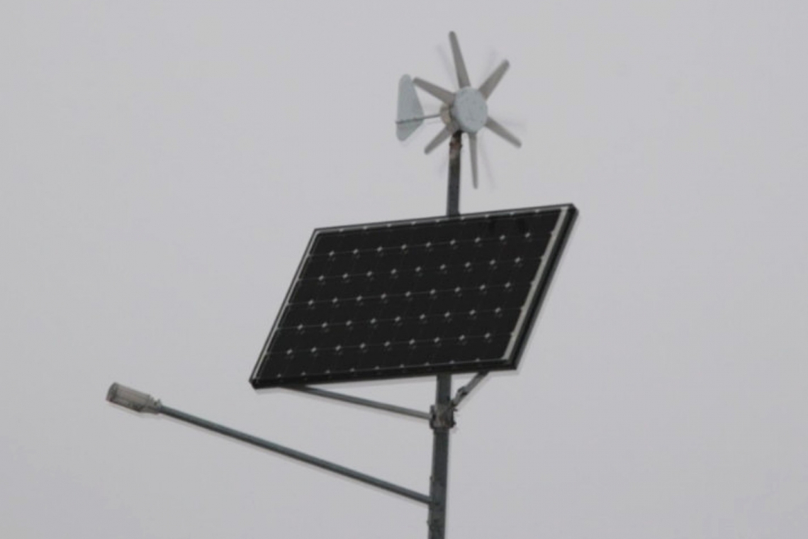 Wykorzystywanie naturalnych zasobów energii jest mniej inwazyjne i ma znacznie mniejszy wpływ na zmiany  środowiska naturalnego