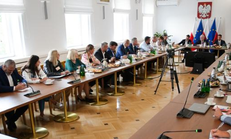 Pomoc dla rolników i sadowników po klęskach żywiołowych - spotkanie w Ministerstwie