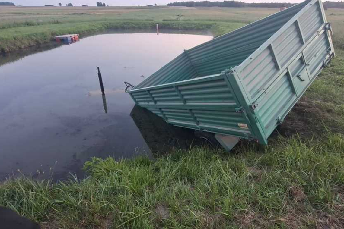 Tragedia podczas prac polowych. 55-latek utonął w stawie w Starej Kornicy