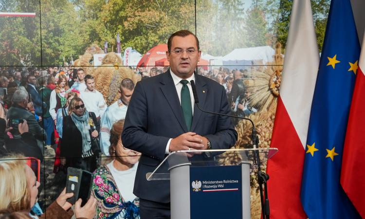 Minister Krajewski: miliardowe wsparcie dla polskich rolników