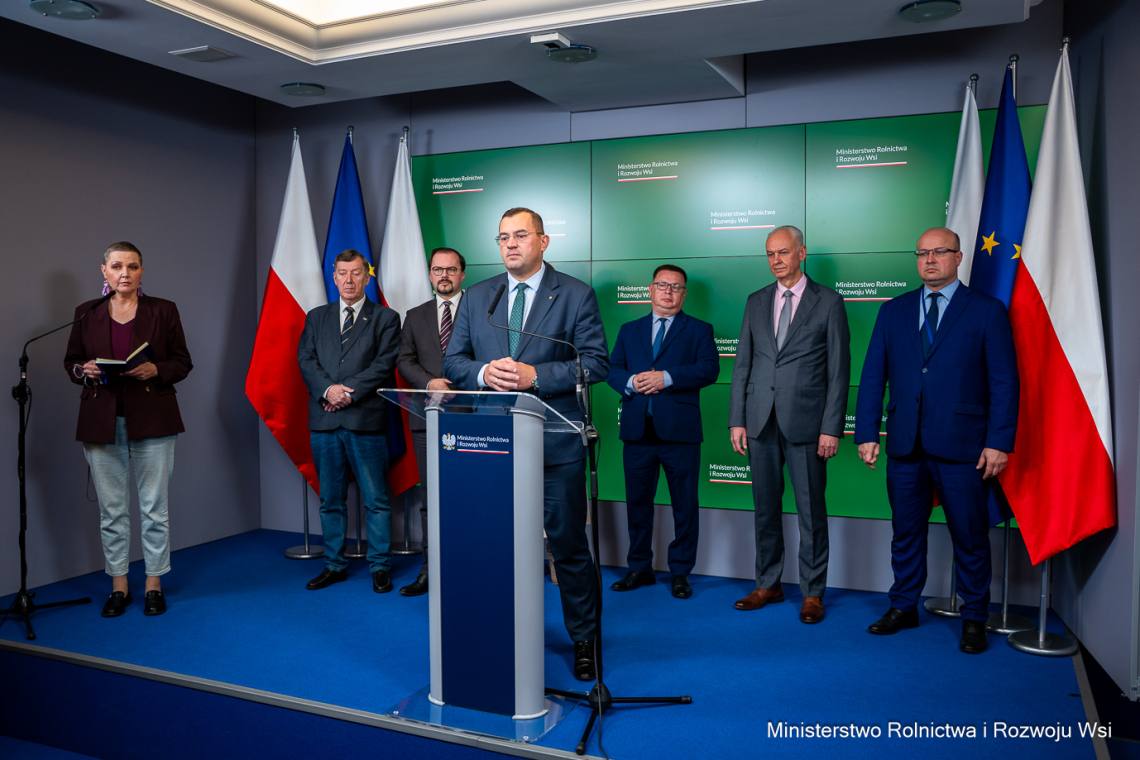 Minister Stefan Krajewski - Analizujemy sytuację na rynkach rolnych i reagujemy na wszystkie sygnały